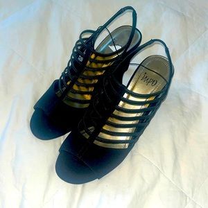 Strappy Sexy Heels 👠